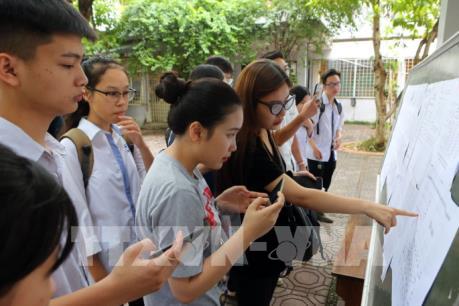 Sáng nay, thí sinh THPT quốc gia 2019 bước vào môn thi đầu tiên