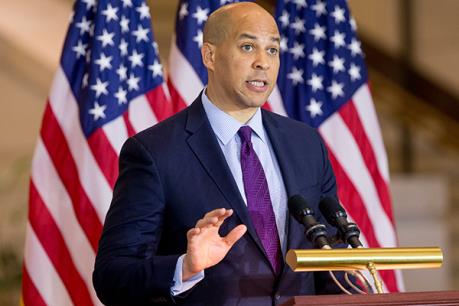 Bầu cử Mỹ 2020: Ứng cử viên Booker có ngày gây quỹ cao thứ hai