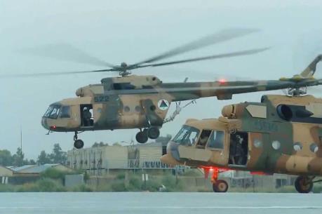 Máy bay quân sự chở 12 người mất tích