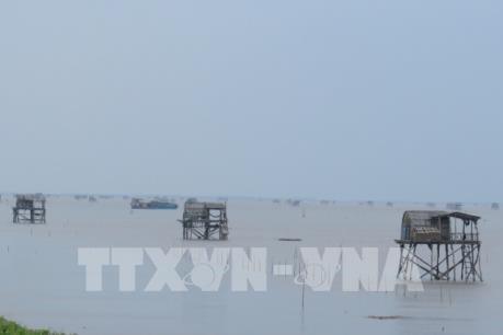 Bão số 2 ​cách đất liền các tỉnh từ Hải Phòng đến Nam Định khoảng 180 km