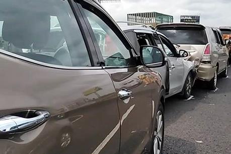 Ba xe ô tô đâm liên hoàn trên cao tốc Hà Nội - Lào Cai