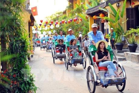 Phó Thủ tướng yêu cầu xử lý nghiêm vi phạm trong kinh doanh du lịch