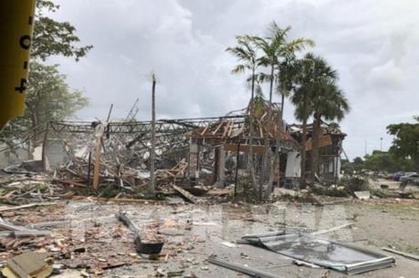 Nổ tại trung tâm thương mại ở Florida, Mỹ