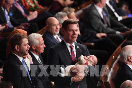 Bầu cử Mỹ 2020: Ứng cử viên đảng Dân chủ đầu tiên dừng cuộc đua