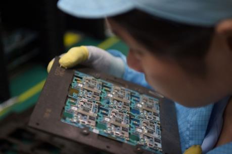 Mỹ miễn áp thuế 25% với một số sản phẩm y tế và điện tử Trung Quốc