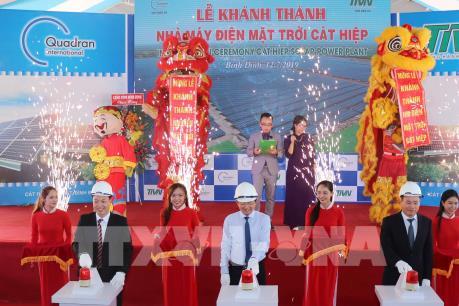 Nhà máy điện mặt trời đầu tiên tại Bình Định hòa điện lưới quốc gia