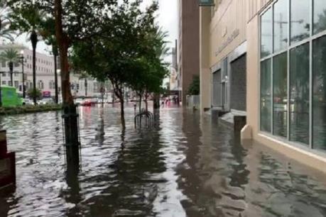 Hàng triệu người dân Mỹ đối mặt với lũ lụt do cơn bão lớn Barry