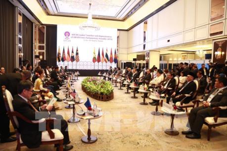 ASEAN tìm giải pháp giảm chi phí giao dịch thương mại