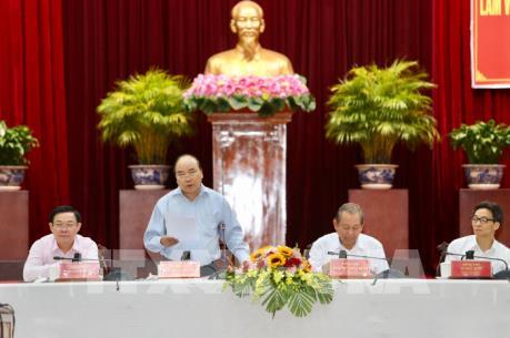 Thủ tướng chủ trì cuộc làm việc của Tiểu ban Kinh tế xã hội với các địa phương ĐBSCL