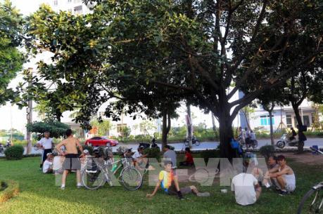 Dự báo thời tiết ngày mai 17/7: Hà Nội nắng nóng, đêm có mưa rào