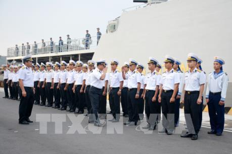 Tàu Hộ vệ tên lửa 016 của Việt Nam thăm Nga và tham dự duyệt binh