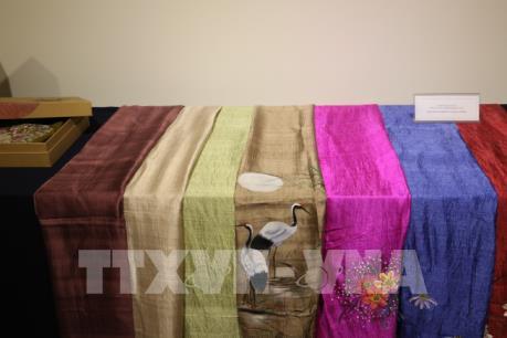 Sản phẩm thổ cẩm và lụa Việt Nam đi triển lãm tại Hàn Quốc