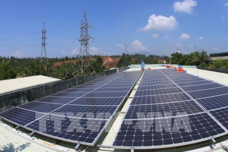 Nhân rộng hệ thống điện mặt trời áp mái tại Việt Nam