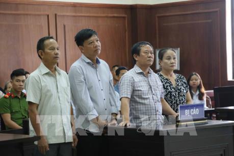 Tuyên án 7 năm tù với PGĐ Công ty Ngọc Hưng vì tội buôn lậu gỗ