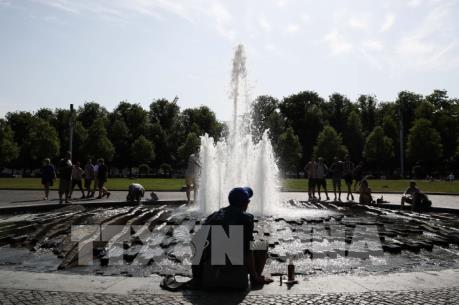 Nắng nóng tiếp tục xâm chiếm nhiều nước Tây Âu