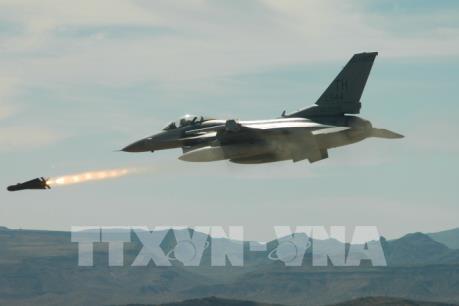 Mỹ duyệt hợp đồng bán vũ khí trị giá gần 1 tỷ USD cho Pakistan và Ấn Độ