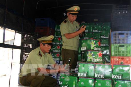 Thu giữ lượng lớn hàng hóa không rõ nguồn gốc
