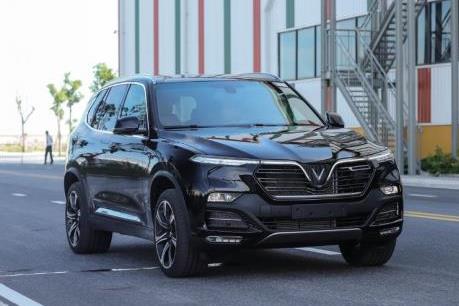 Cận cảnh VinFast Lux SA2.0 - xe SUV hạng sang của người Việt mới xuất xưởng