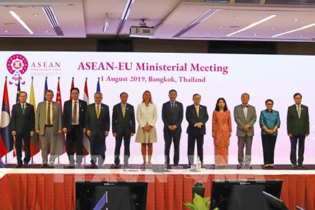 Phó Thủ tướng Phạm Bình Minh dự Hội nghị Bộ trưởng Ngoại giao ASEAN với các đối tác