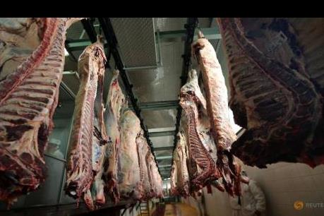 Nhập khẩu thịt bò của Trung Quốc giảm mạnh do dịch COVID-19
