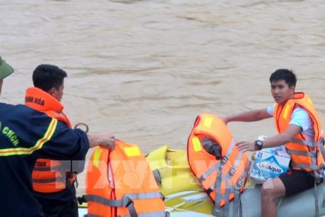 Tập trung cứu trợ người dân các bản bị cô lập ở Thanh Hóa