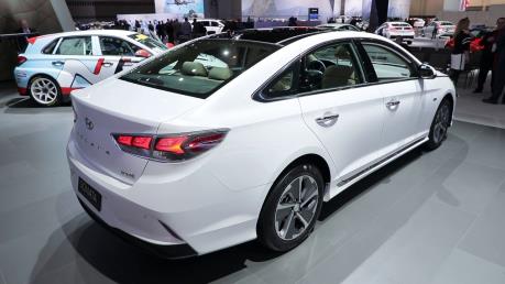 Huyndai và Kia bán hơn 1 triệu xe lai trong 10 năm qua