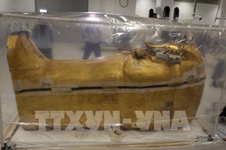 Ai Cập phục chế quan tài mạ vàng của Pharaoh Tutankhamun