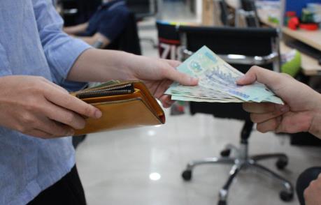 Nguy cơ mất tiền tỷ vì đua nhau chơi "họ góp"