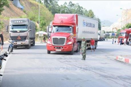 Lạng Sơn xem xét quy trình thu phí sử dụng công trình dịch vụ tại cửa khẩu