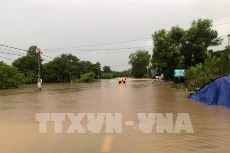 Mưa lũ làm ngập cục bộ, giao thông tạm thời bị chia cắt tại Đắk Lắk