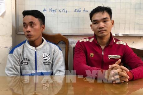 Cà Mau: Thêm hai đối tượng chống người thi hành công vụ ra đầu thú