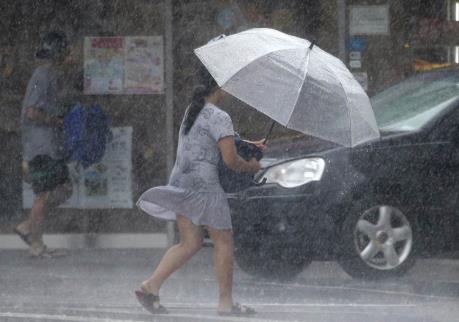 Trung Quốc nâng cấp độ ứng phó khẩn cấp với bão Lekima