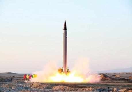 Iran công bố hệ thống phòng không phát hiện tên lửa và máy bay do thám