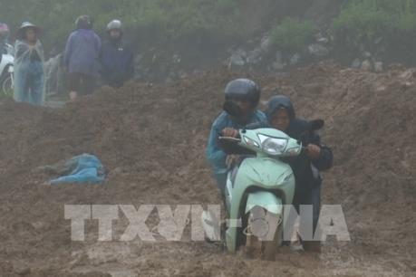 Dự báo thời tiết hôm nay 11/8: Nguy cơ lũ quét và sạt lở đất ở vùng núi phía Bắc