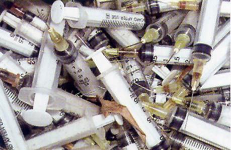 Hà Nội yêu cầu cơ sở thu gom rác thải y tế về nơi lưu trữ tập trung