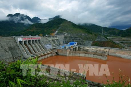 Quản lý tài nguyên nước - Bài 1: Nguồn nước đang bị suy thoái