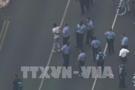 Mỹ bắt giữ nghi can vụ nổ súng làm 6 cảnh sát bị thương