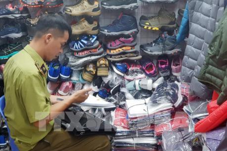 Hà Nội liên tiếp thu giữ nhiều mặt hàng không rõ nguồn gốc