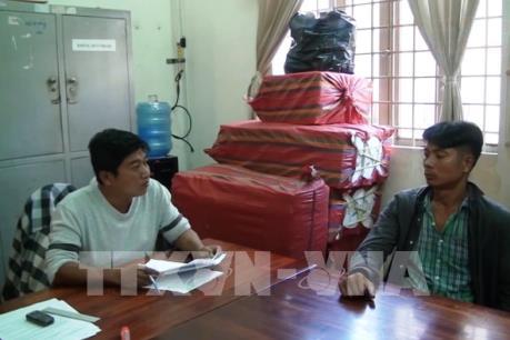 Tây Ninh: Điều tra đối tượng tàng trữ 10.000 bao thuốc lá nhập lậu