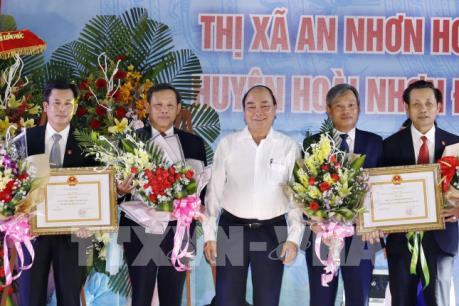 Thủ tướng Nguyễn Xuân Phúc dự Lễ Công bố đạt chuẩn nông thôn mới tại Bình Định