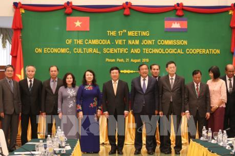 Việt Nam-Campuchia ký biên bản định hướng hợp tác toàn diện 28 lĩnh vực