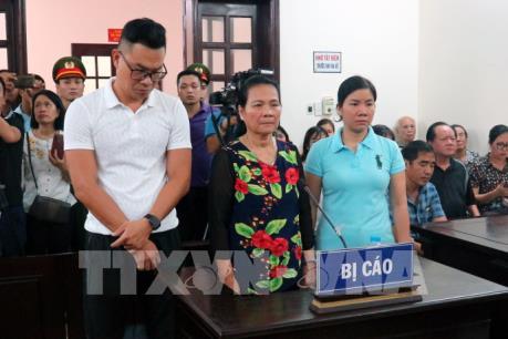 Vụ chống người thi hành công vụ ở Hai Bà Trưng, HN: Tòa xác định cần thiết truy tố, xét xử