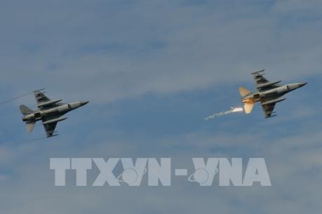 Trung Quốc hối thúc Mỹ ngừng dự án bán khí tài quân sự cho Đài Loan