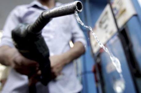 Kinh doanh xăng kém chất lượng, ba doanh nghiệp bị phạt gần 500 triệu đồng