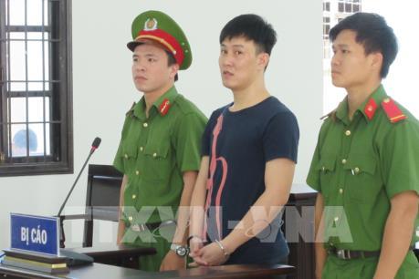 Nhân viên giám sát bán hàng lĩnh án về tội lừa đảo chiếm đoạt tài sản