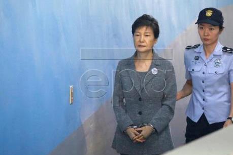 Hàn Quốc xét xử lại cựu Tổng thống Park Geun-hye và Phó Chủ tịch Samsung