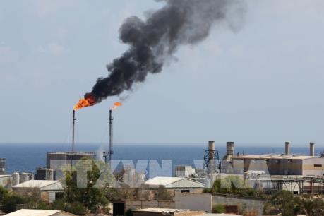 Giá dầu thế giới tăng khoảng 2% sau bình luận của tân Bộ trưởng Năng lượng Saudi Arabia