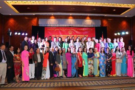 Trang trọng lễ kỷ niệm Quốc khánh 2/9 tại Vancouver 