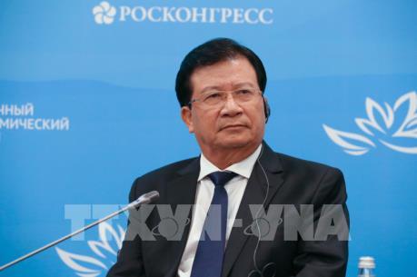 Phó Thủ tướng Trịnh Đình Dũng dự Phiên toàn thể tại Diễn đàn Kinh tế phương Đông lần thứ V