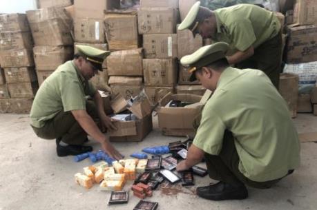 Bắt giữ kho chứa hơn 26.000 sản phẩm mỹ phẩm nhập lậu